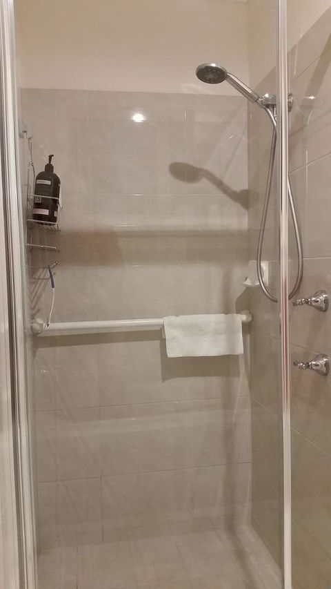 Twin Palms Holiday House At Lighthouse - Australian Directory 13