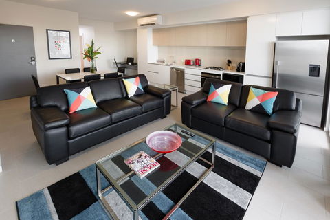 Hamilton Executive Apartments - Australian Directory 36