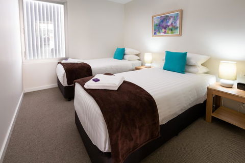 Hamilton Executive Apartments - Australian Directory 7