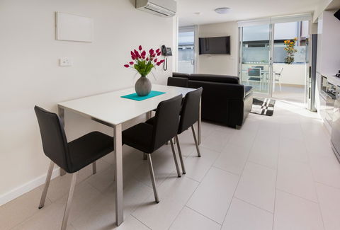 Hamilton Executive Apartments - Australian Directory 3