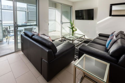 Hamilton Executive Apartments - Australian Directory 21