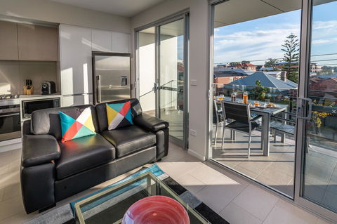 Hamilton Executive Apartments - Australian Directory 8