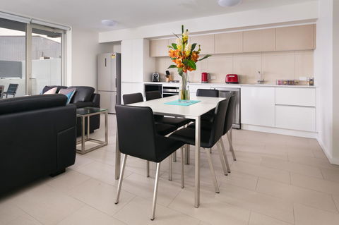 Hamilton Executive Apartments - Australian Directory 6