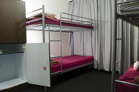 790 On George Backpackers - Australian Directory 14