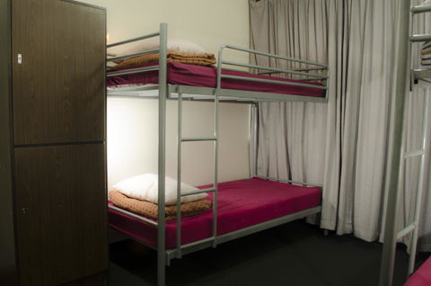 790 On George Backpackers - Australian Directory 13