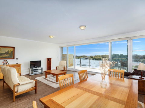 Regatta 13 - Australian Directory 5