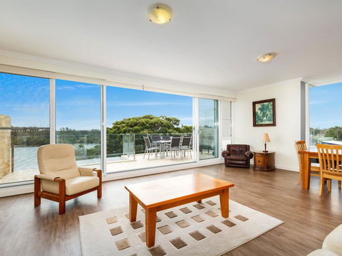 Regatta 13 - Australian Directory 8