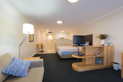 Grande Esplanade Studio - Australian Directory 6