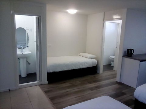 Appin Village Motel - Australian Directory 15