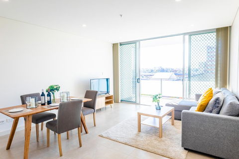 Near Train Station, New 2 BR Apt/free Parking - Australian Directory 15