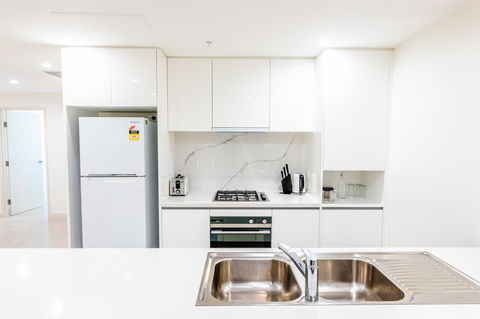 Near Train Station, New 2 BR Apt/free Parking - Australian Directory 14