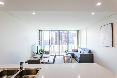 Near Train Station, New 2 BR Apt/free Parking - Australian Directory 0