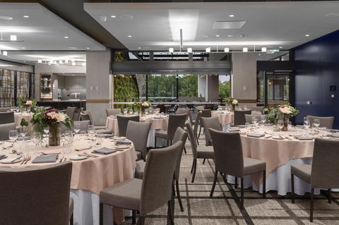 Rydges Campbelltown - Australian Directory 40