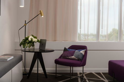 Rydges Campbelltown - Australian Directory 6