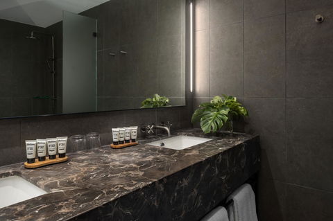 Rydges Campbelltown - Australian Directory 7