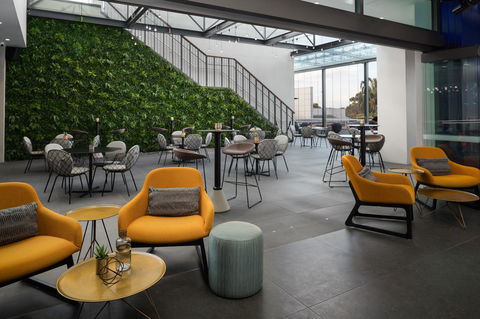 Rydges Campbelltown - Australian Directory 35