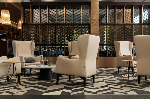 Rydges Campbelltown - Australian Directory 43
