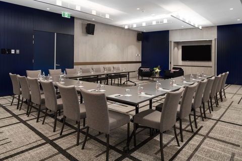 Rydges Campbelltown - Australian Directory 39