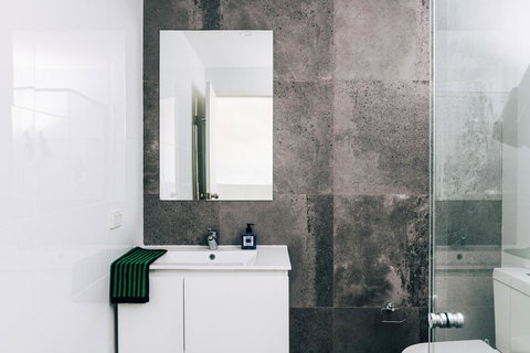 UKO Stanmore - Australian Directory 7