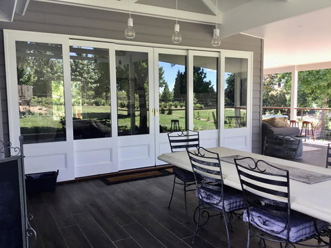 Chanticleer Gardens Barn Cottage With A Pool - Australian Directory 3