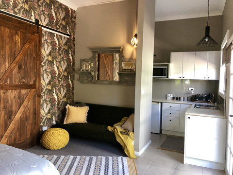 Chanticleer Gardens Barn Cottage With A Pool - Australian Directory 19