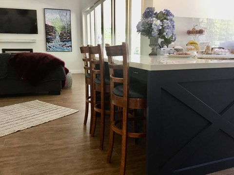 Chanticleer Gardens Barn Cottage With A Pool - Australian Directory 8