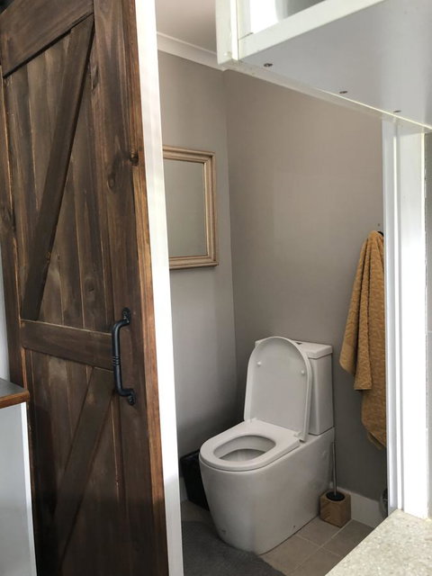 Chanticleer Gardens Barn Cottage With A Pool - Australian Directory 21