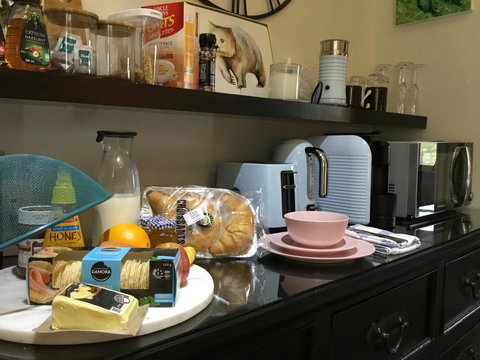 Chanticleer Gardens Barn Cottage With A Pool - Australian Directory 39