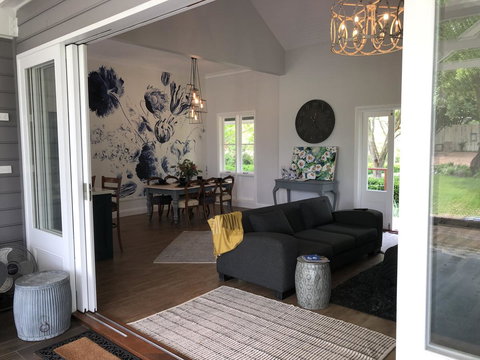 Chanticleer Gardens Barn Cottage With A Pool - Australian Directory 28