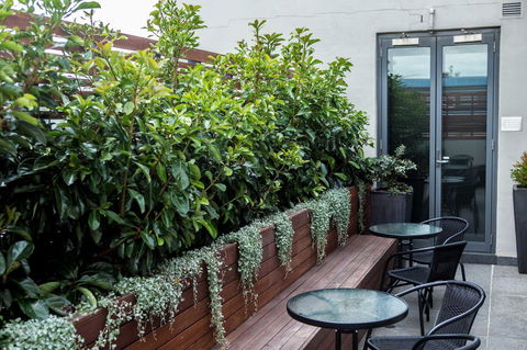 Crown Hotel Surry Hills - Australian Directory 41