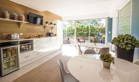 Crown Hotel Surry Hills - Australian Directory 15