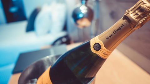 Crown Hotel Surry Hills - Australian Directory 31