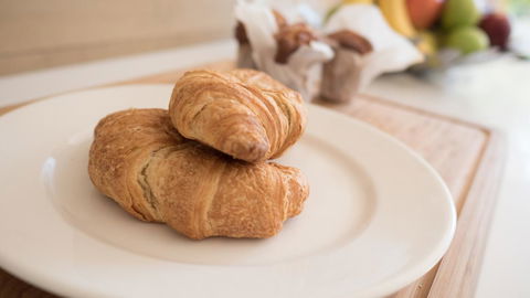 Crown Hotel Surry Hills - Australian Directory 33