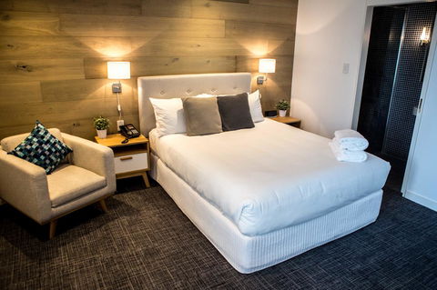 Crown Hotel Surry Hills - Australian Directory 22