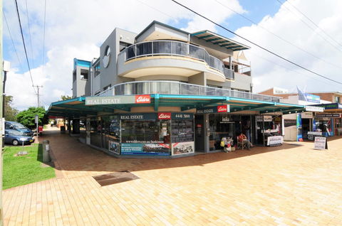 Jervis Bay Vista - Australian Directory 16