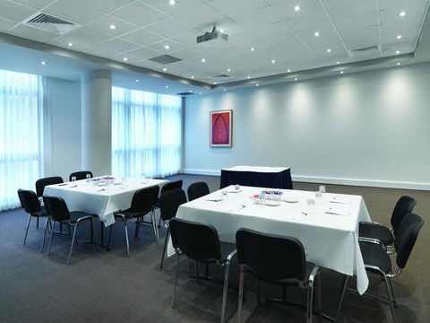 Adina Apartment Hotel Sydney, Darling Harbour - Australian Directory 20