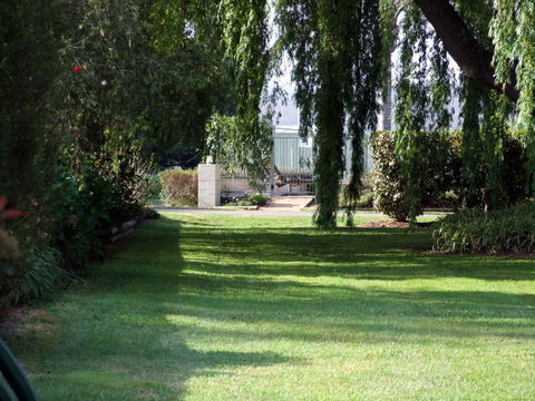 Moruya Motel - Australian Directory 40