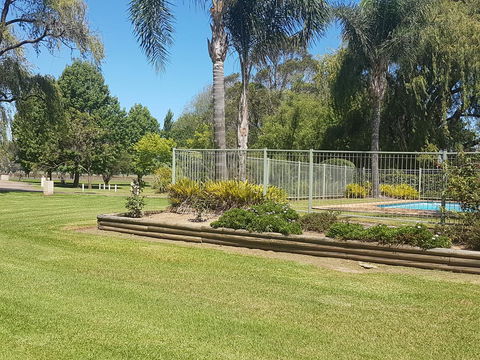 Moruya Motel - Australian Directory 25