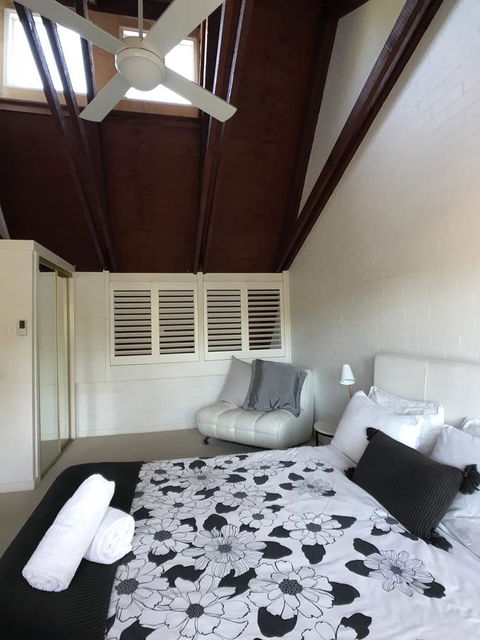 Treetops Everglades Villa - Australian Directory 4