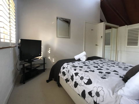 Treetops Everglades Villa - Australian Directory 5