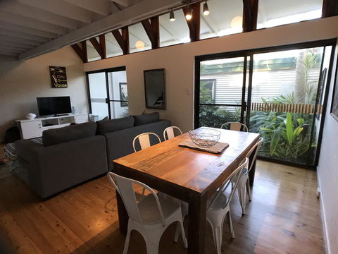 Treetops Everglades Villa - Australian Directory 9