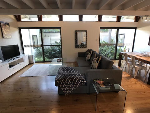 Treetops Everglades Villa - Australian Directory 1