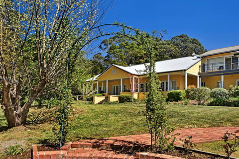 Bundanoon Lodge - Australian Directory 20