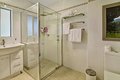 Bundanoon Lodge - Australian Directory 40