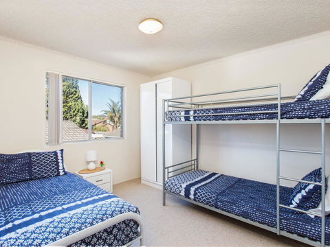 Aquarius 9 - Australian Directory 10