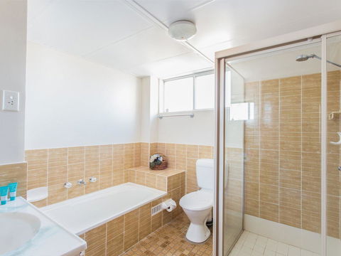 Aquarius 9 - Australian Directory 12