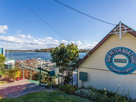 Aquarius 9 - Australian Directory 14