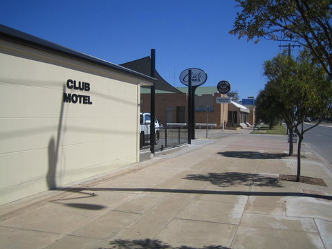 Balranald Club Motel - Australian Directory 14