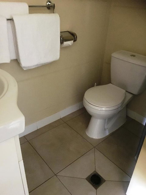 Balranald Club Motel - Australian Directory 12