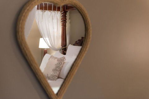 Mountainside B & B - Australian Directory 23